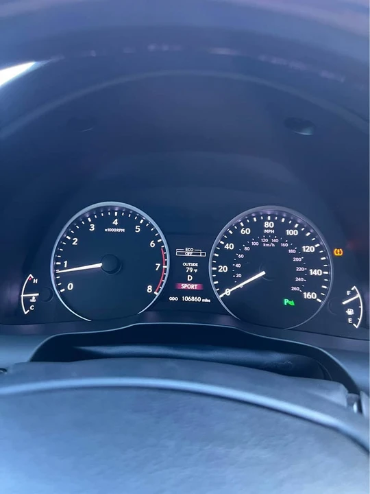 2014 Lexus ES 6th Gen - Image 11 of 13