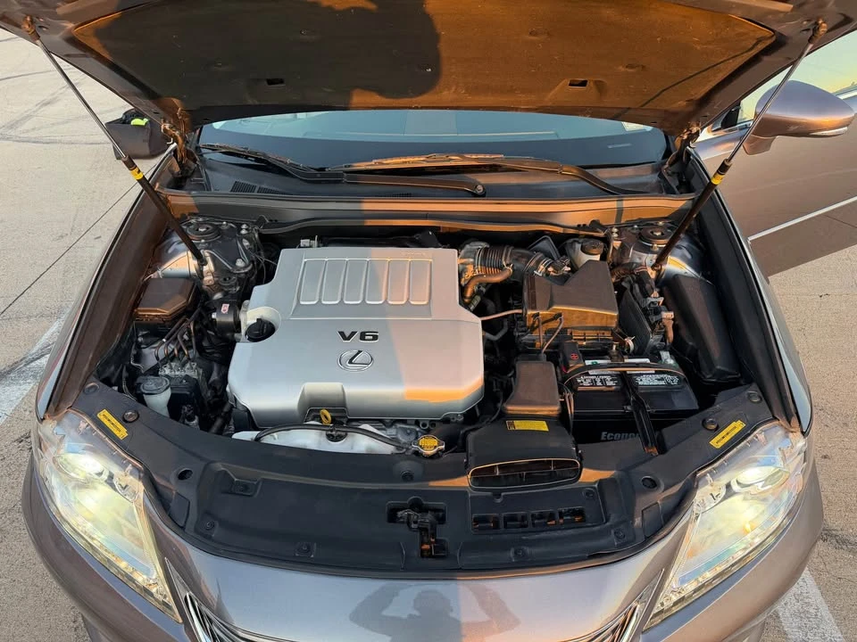 2014 Lexus ES 6th Gen - Image 14 of 18