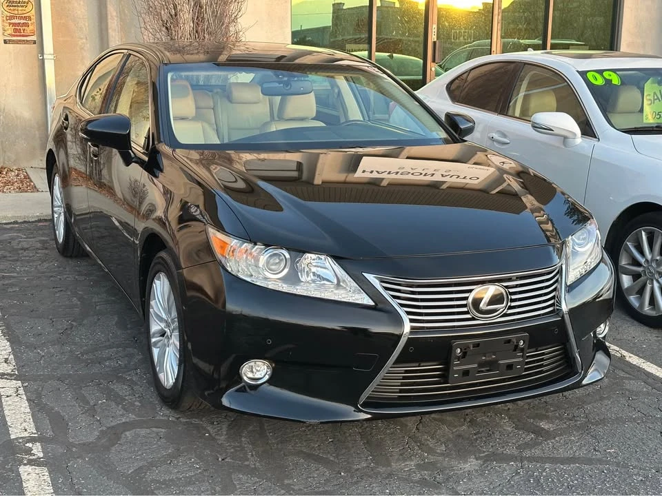 2014 Lexus ES 6th Gen - Image 3 of 20