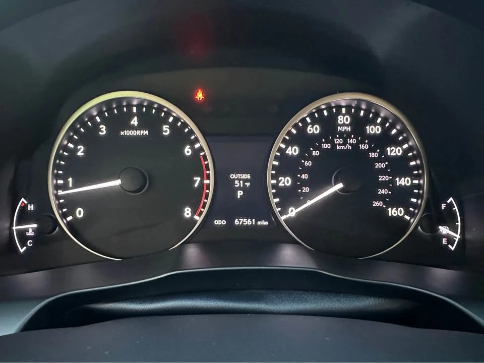 2014 Lexus ES 6th Gen - Image 10 of 20