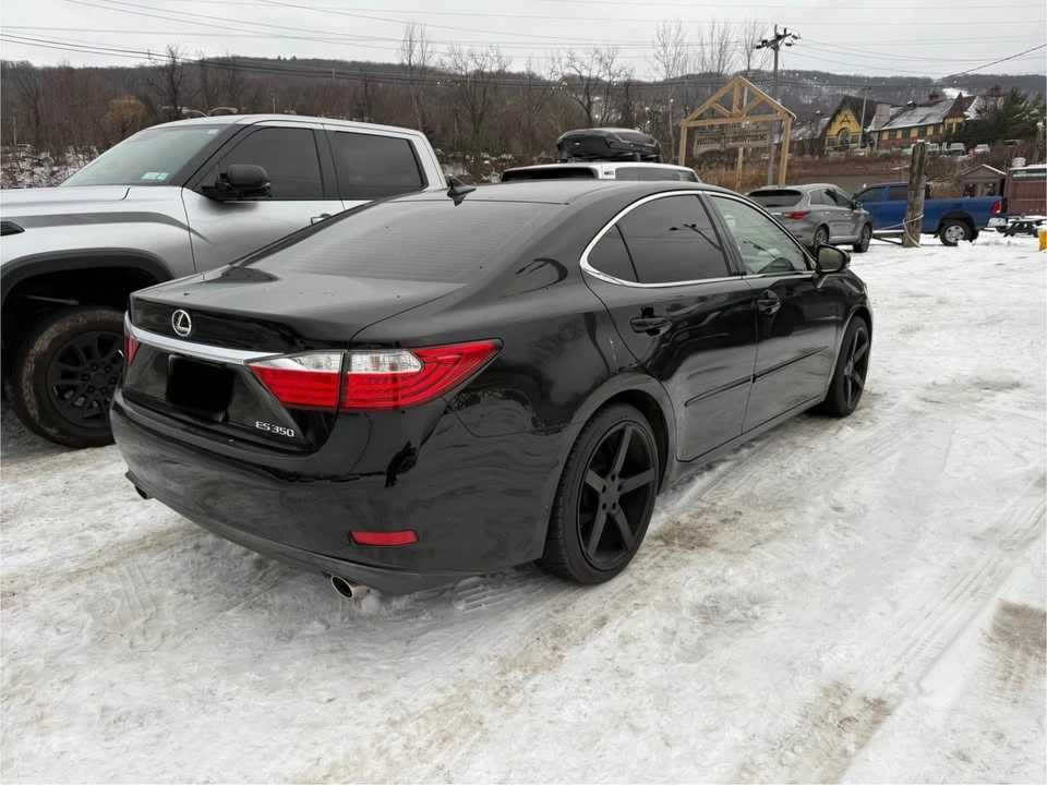 2014 Lexus ES 6th Gen - Image 2 of 9