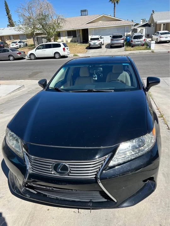 2014 Lexus ES 6th Gen - Image 6 of 12