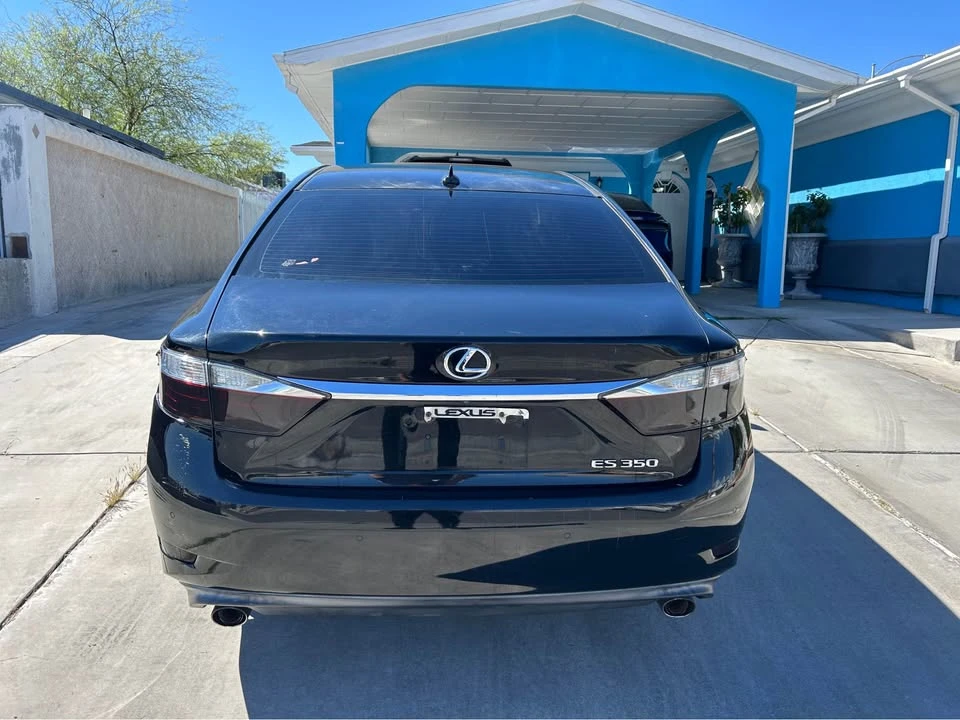 2014 Lexus ES 6th Gen - Image 3 of 12