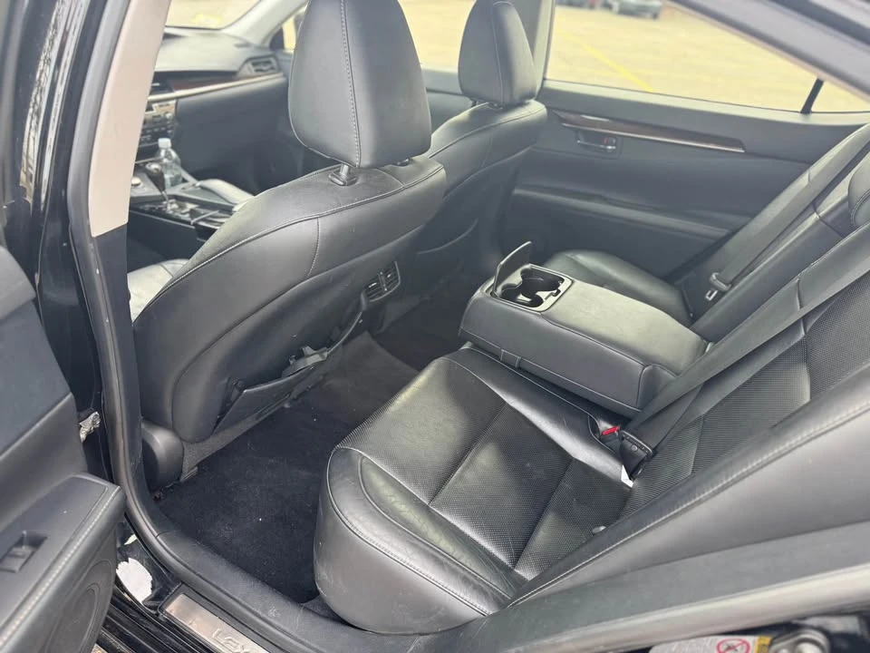 2014 Lexus ES 6th Gen - Image 10 of 13