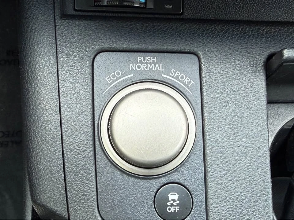 2014 Lexus ES 6th Gen - Image 15 of 20