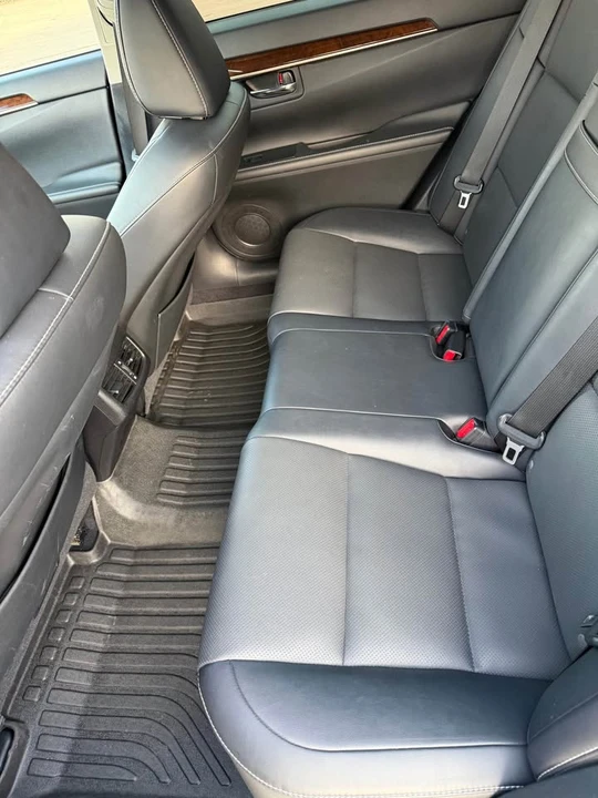 2014 Lexus ES 6th Gen - Image 12 of 17