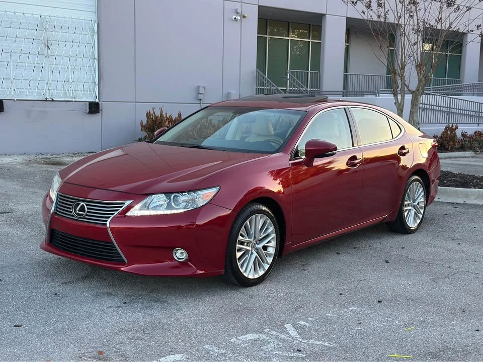 2014 Lexus ES 6th Gen - Image 4 of 21