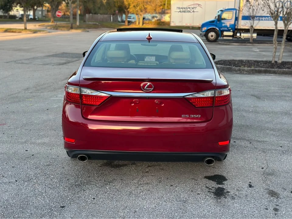 2014 Lexus ES 6th Gen - Image 7 of 21