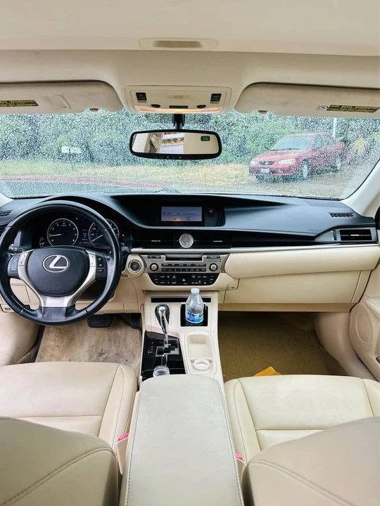 2014 Lexus ES 6th Gen - Image 13 of 14