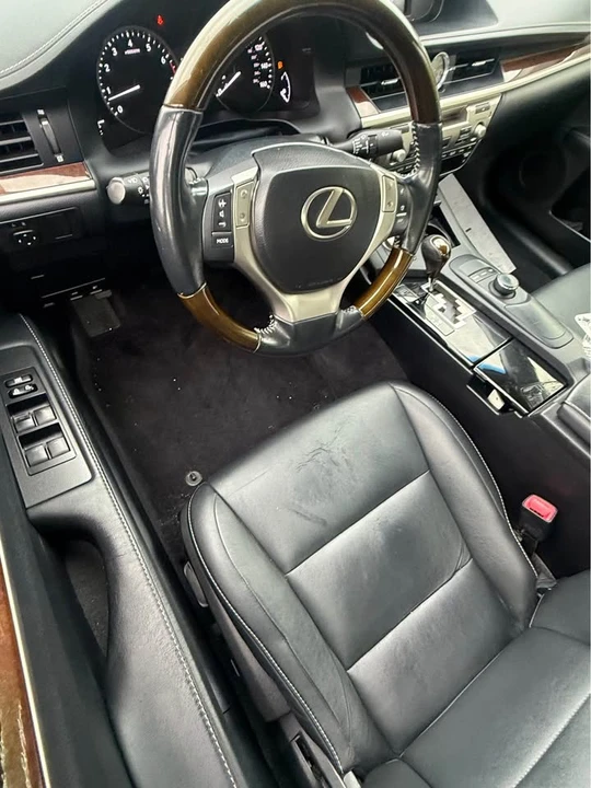 2014 Lexus ES 6th Gen - Image 6 of 7