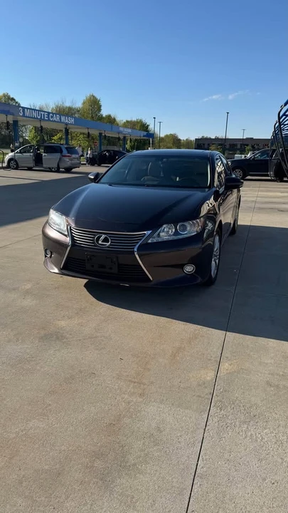 2014 Lexus ES 6th Gen - Image 12 of 16