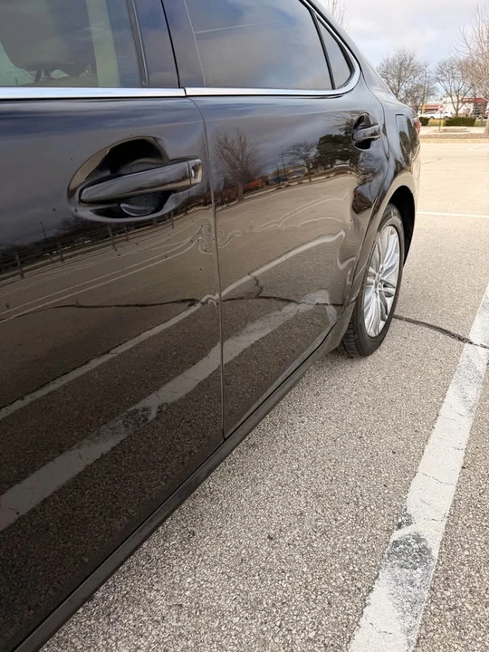 2014 Lexus ES 6th Gen - Image 2 of 16