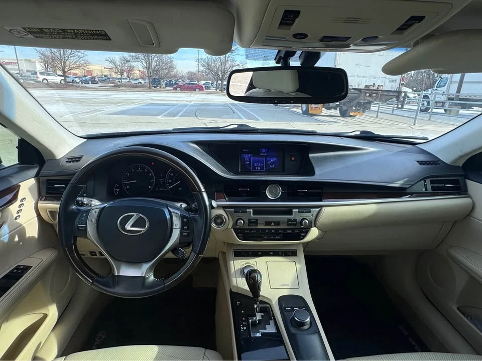 2014 Lexus ES 6th Gen - Image 16 of 16