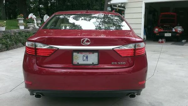 2014 Lexus ES 6th Gen - Image 3 of 5