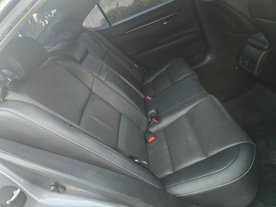 2014 Lexus ES 6th Gen - Image 5 of 7