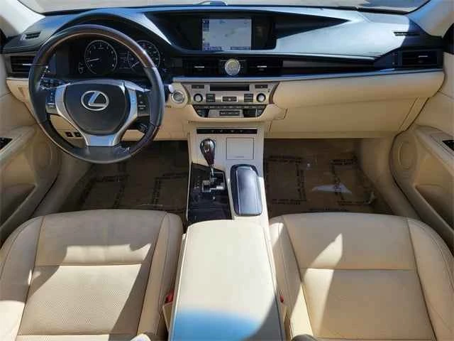 2014 Lexus ES 6th Gen - Image 14 of 15