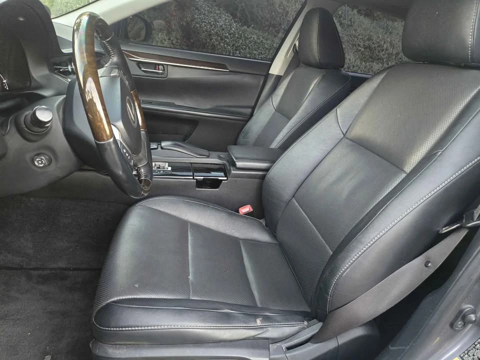 2014 Lexus ES 6th Gen - Image 7 of 7