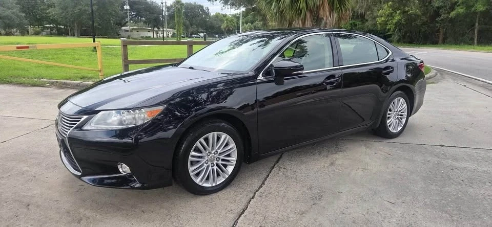 2014 Lexus ES 6th Gen - Image 17 of 17