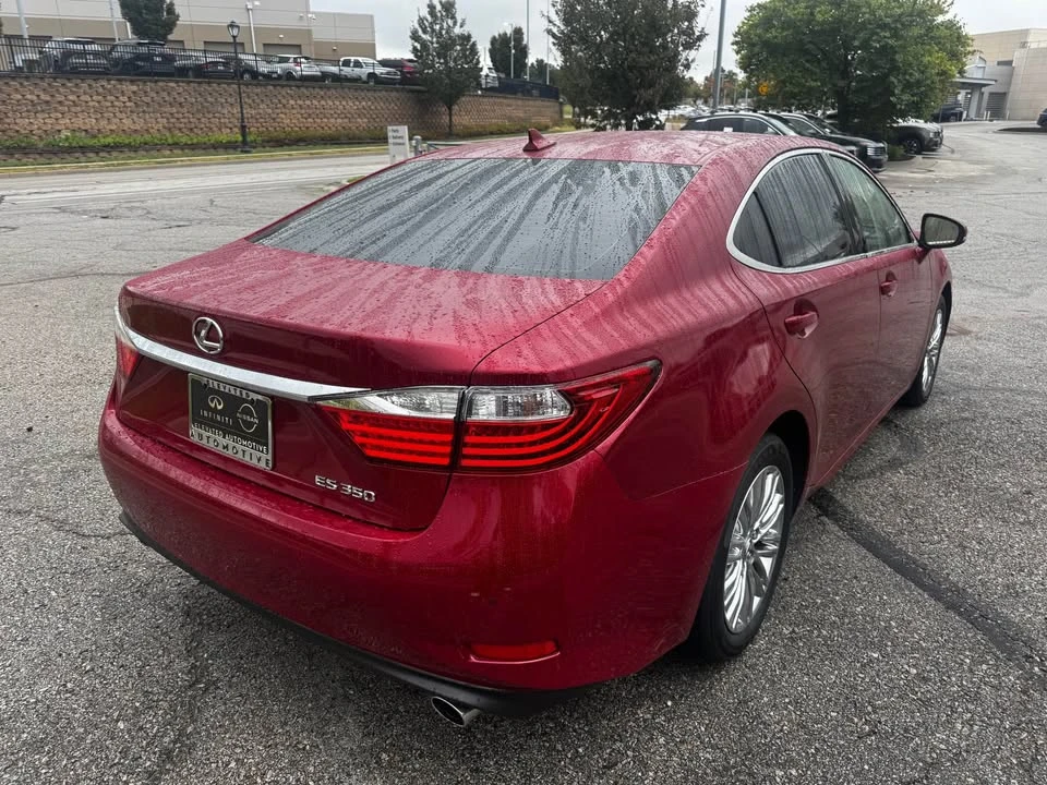 2014 Lexus ES 6th Gen - Image 4 of 14