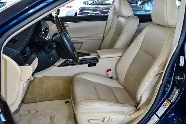 2014 Lexus ES 6th Gen - Image 9 of 12