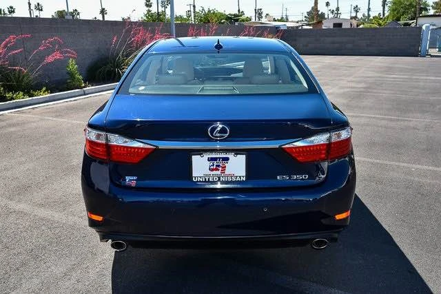 2014 Lexus ES 6th Gen - Image 4 of 12