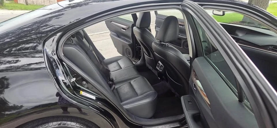 2014 Lexus ES 6th Gen - Image 11 of 17