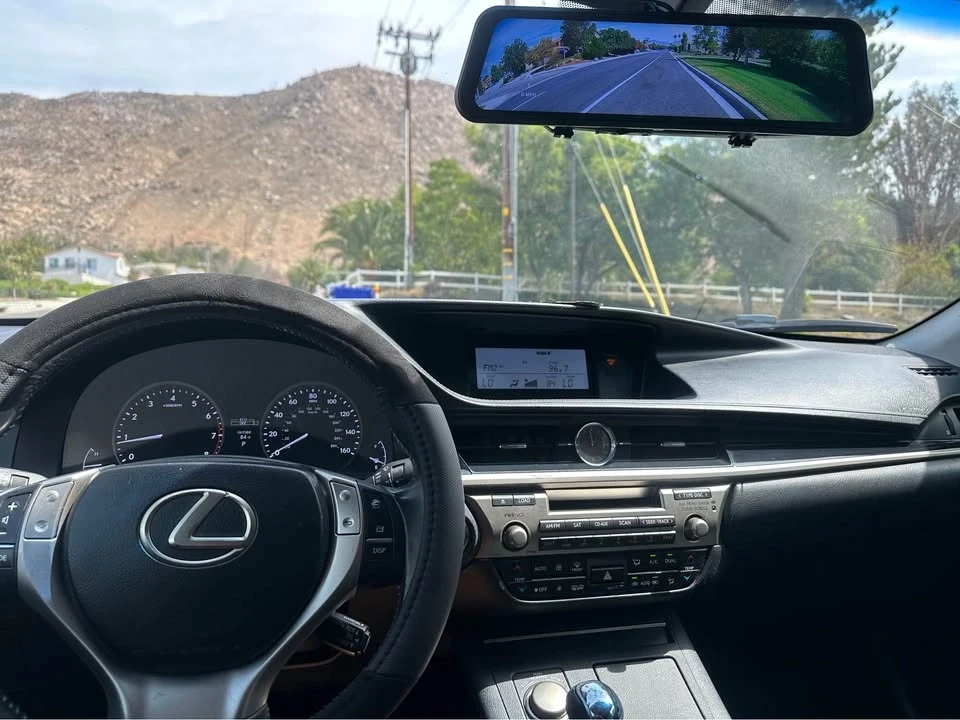 2014 Lexus ES 6th Gen - Image 10 of 10