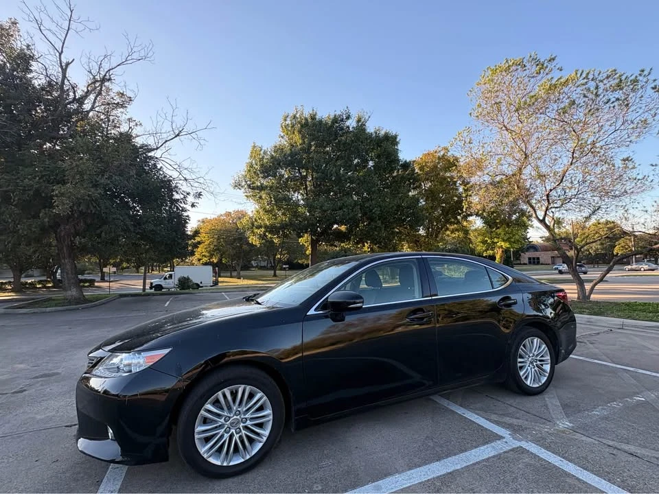 2014 Lexus ES 6th Gen - Image 4 of 20