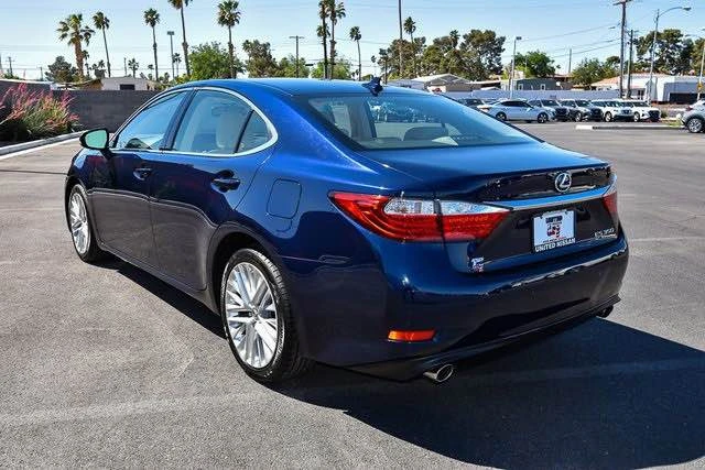 2014 Lexus ES 6th Gen - Image 3 of 12