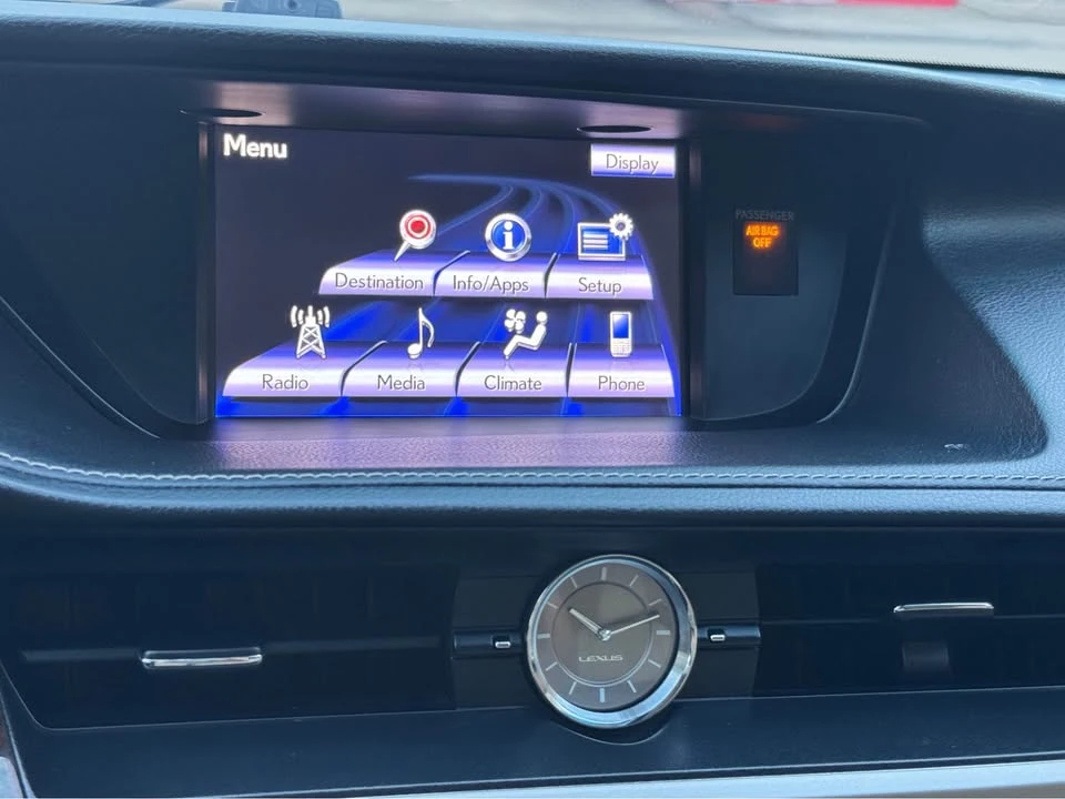 2014 Lexus ES 6th Gen - Image 16 of 19