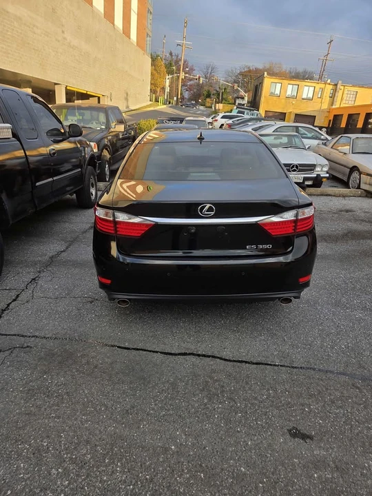 2014 Lexus ES 6th Gen - Image 6 of 6