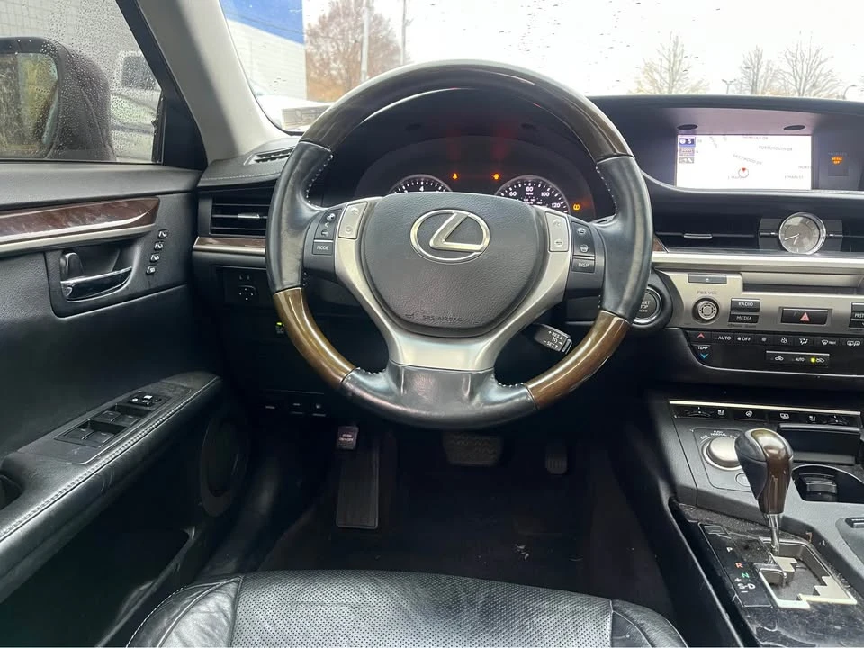 2014 Lexus ES 6th Gen - Image 9 of 9