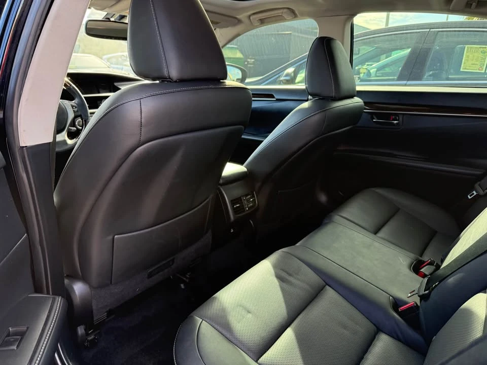 2014 Lexus ES 6th Gen - Image 7 of 8