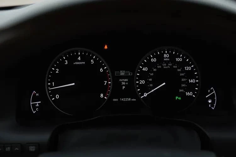 2014 Lexus ES 6th Gen - Image 13 of 16