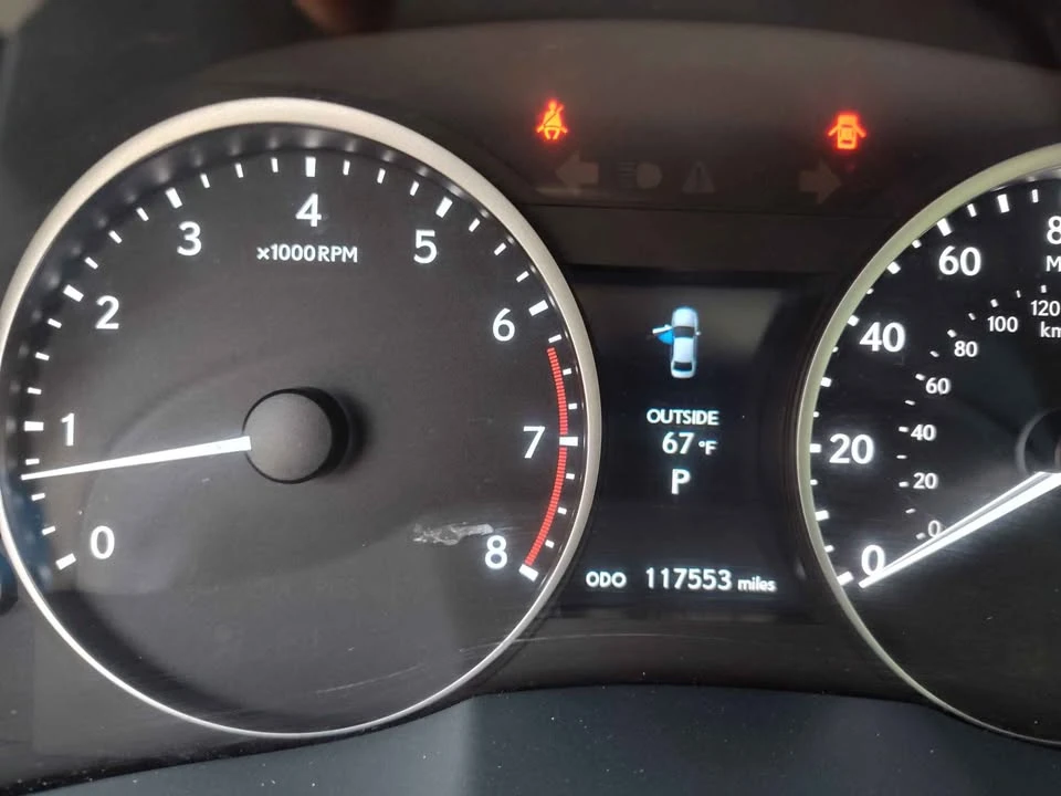 2014 Lexus ES 6th Gen - Image 10 of 10