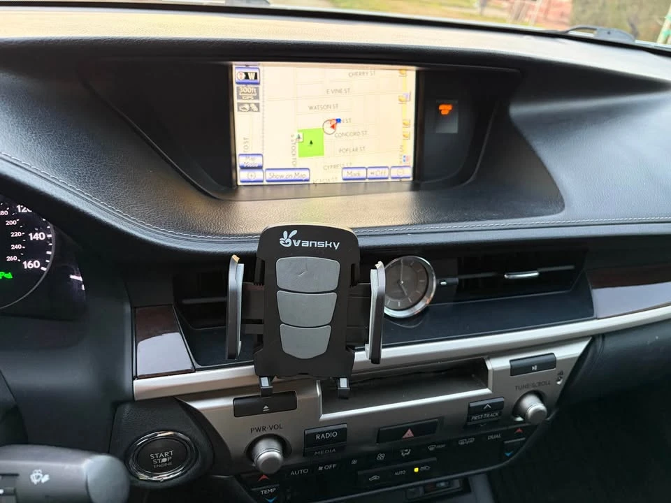 2014 Lexus ES 6th Gen - Image 8 of 10