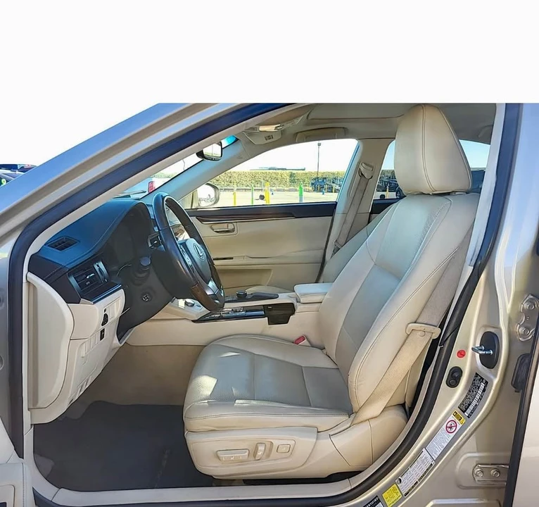 2014 Lexus ES 6th Gen - Image 4 of 8