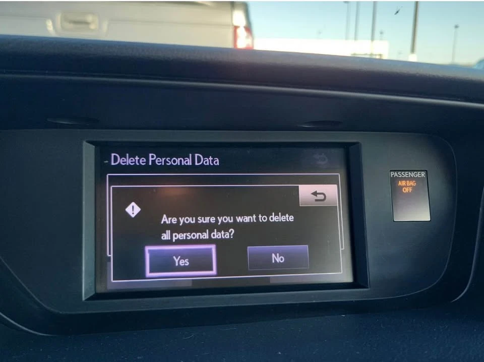 2014 Lexus ES 6th Gen - Image 8 of 8