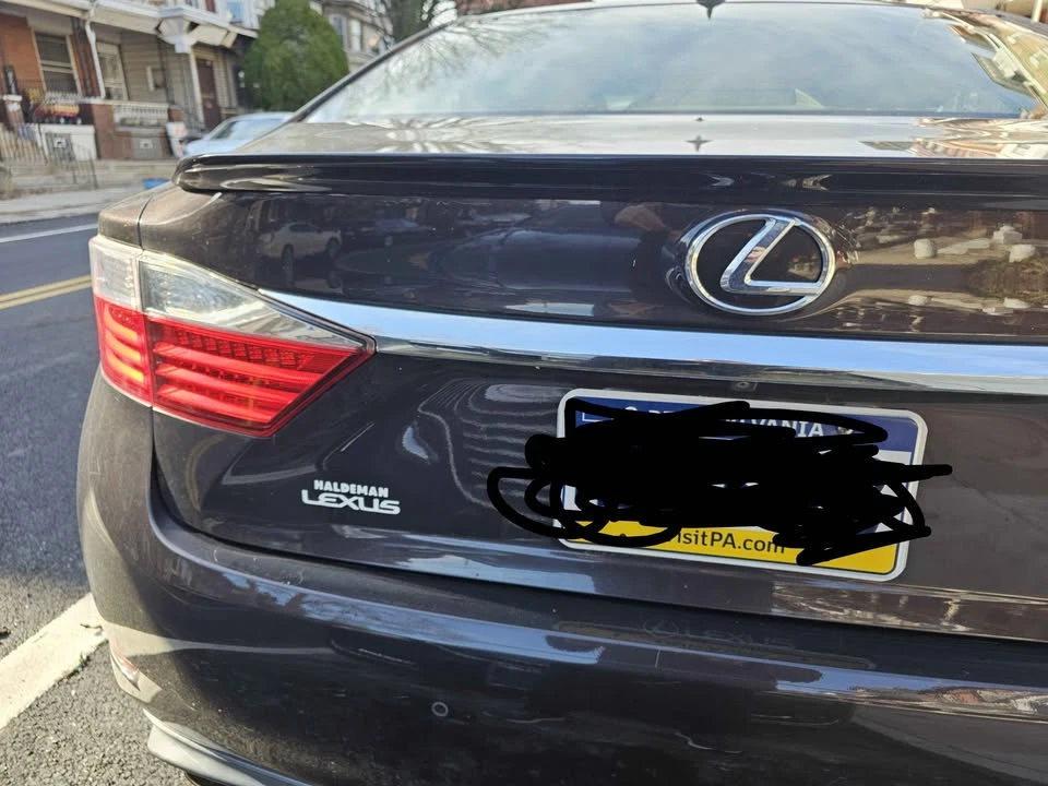 2014 Lexus ES 6th Gen - Image 7 of 13