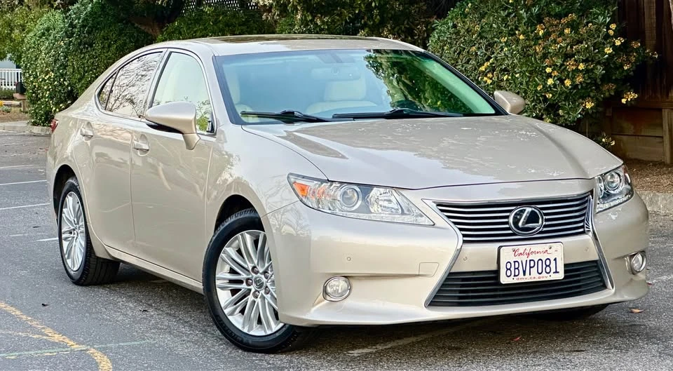 2014 Lexus ES 6th Gen - Image 6 of 20