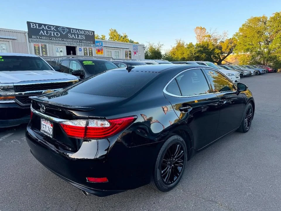 2014 Lexus ES 6th Gen - Image 4 of 19