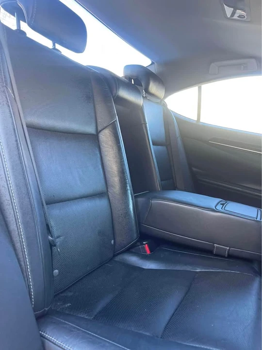 2014 Lexus ES 6th Gen - Image 10 of 15