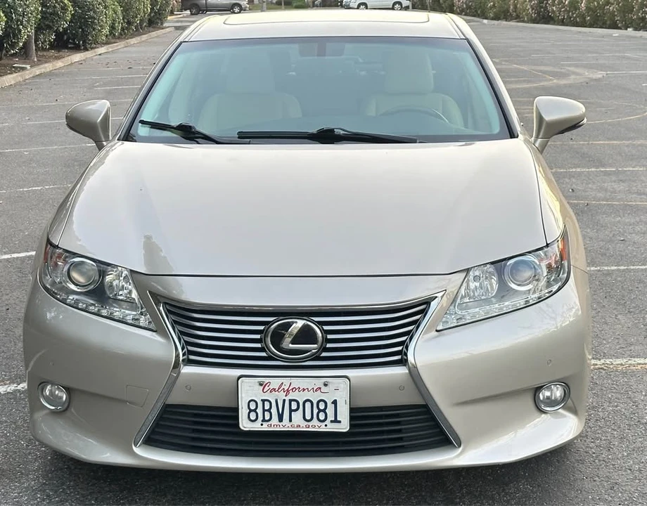 2014 Lexus ES 6th Gen - Image 4 of 20