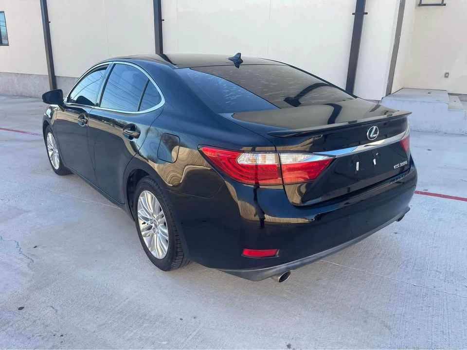 2014 Lexus ES 6th Gen - Image 2 of 15