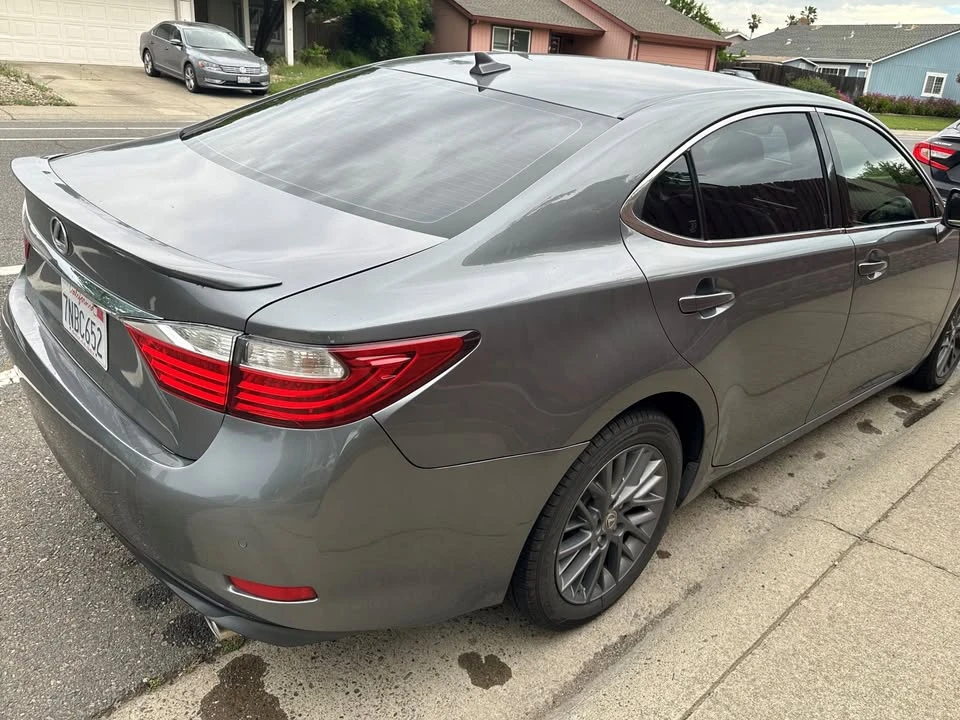 2014 Lexus ES 6th Gen - Image 4 of 9