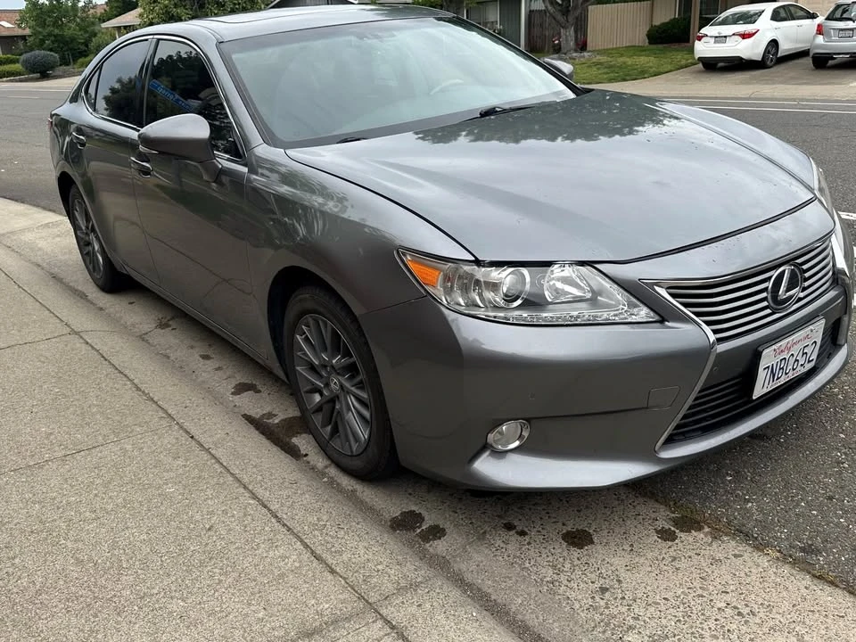 2014 Lexus ES 6th Gen - Image 3 of 9