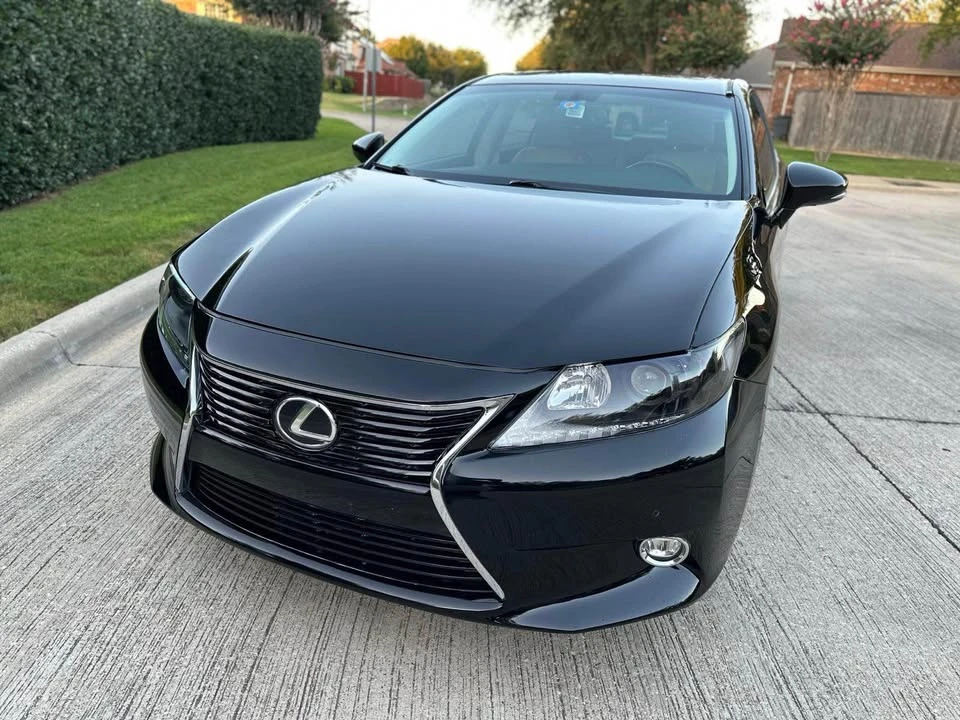 2014 Lexus ES 6th Gen - Image 10 of 10