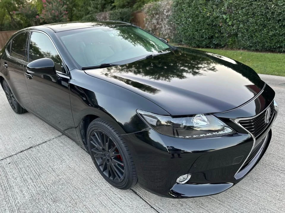 2014 Lexus ES 6th Gen - Image 3 of 10