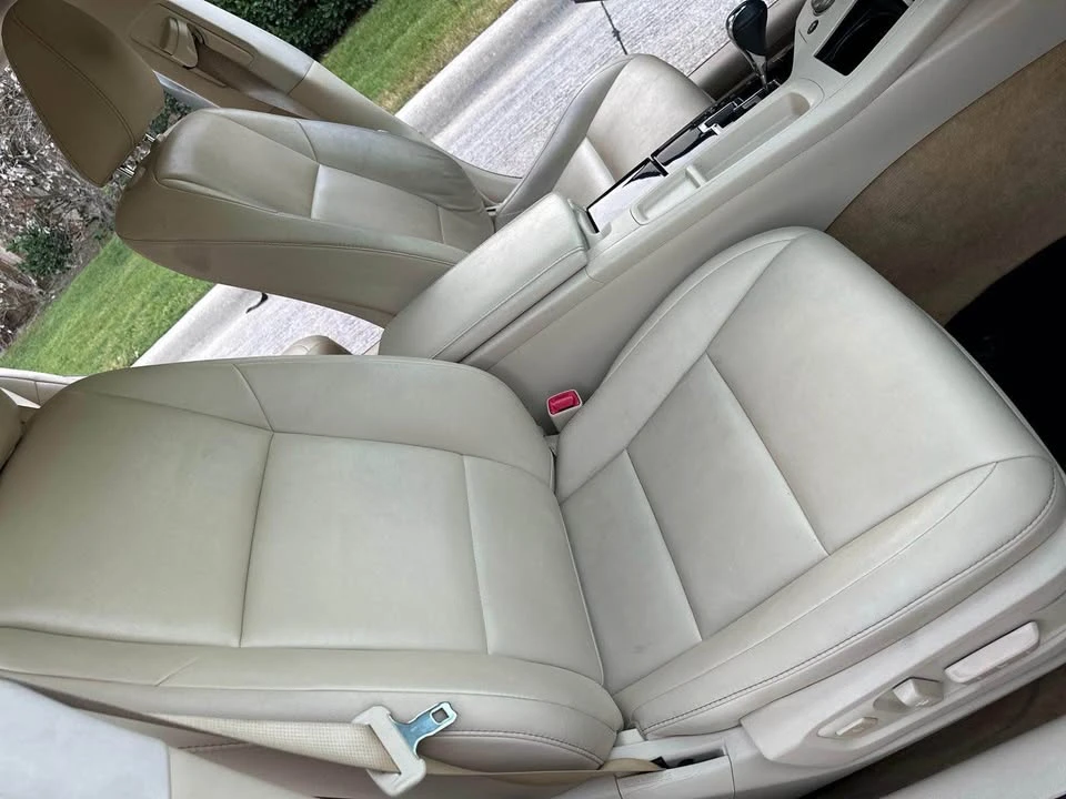 2014 Lexus ES 6th Gen - Image 8 of 10