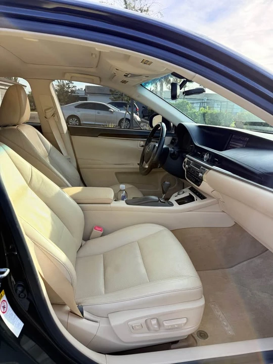 2014 Lexus ES 6th Gen - Image 11 of 11